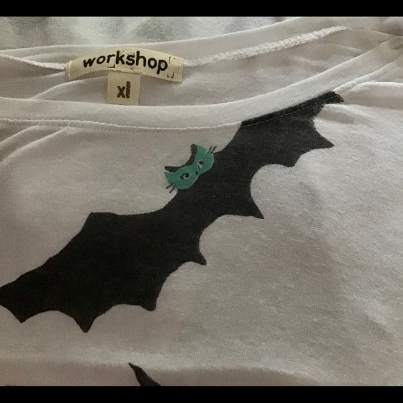 🥀Bats on a sheer white top with some pulls pics - Picture 2 of 12